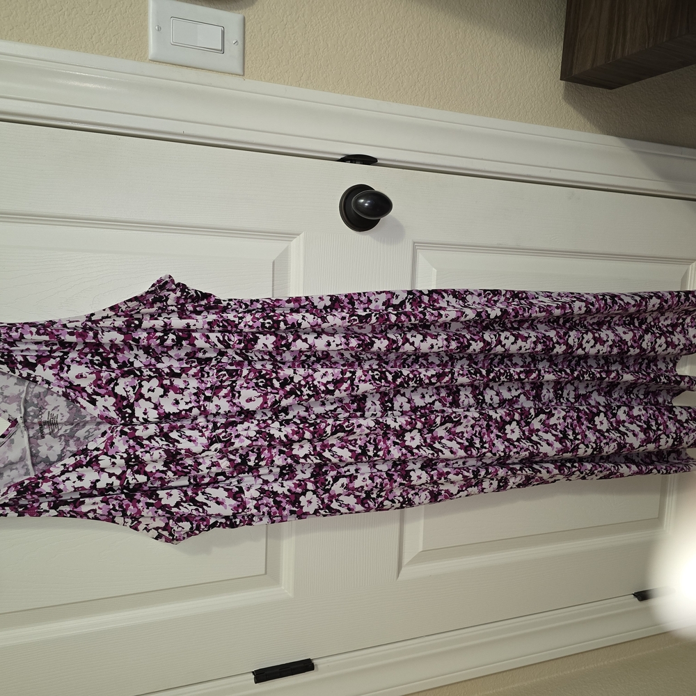 Avenue Body Pink and White Patterned Tank
